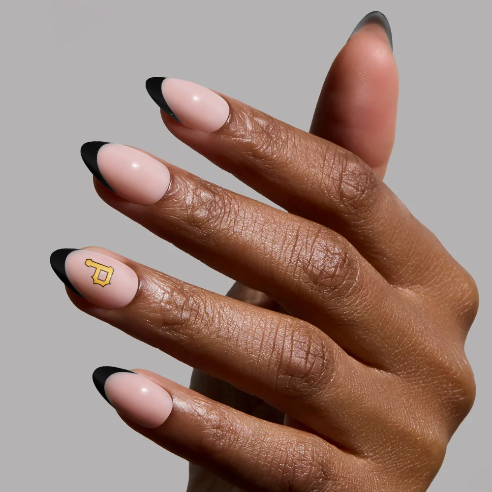 Pittsburgh Pirates Press-On Nail Set - Image 2
